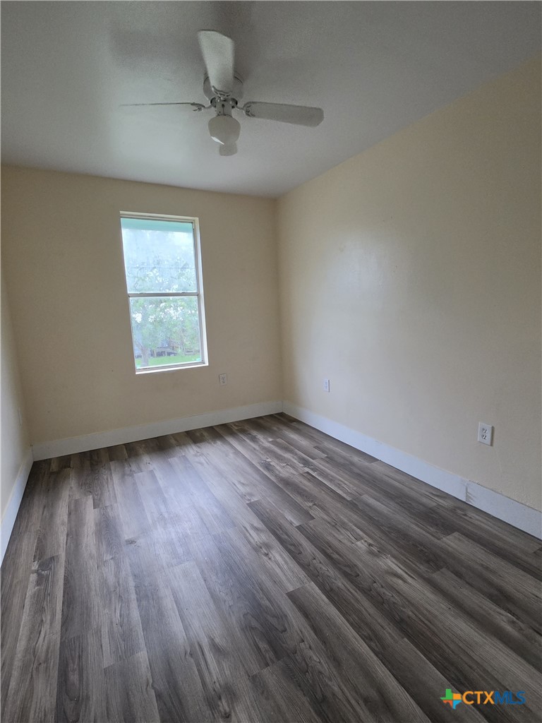 703 E Houston Avenue Property Photo 17