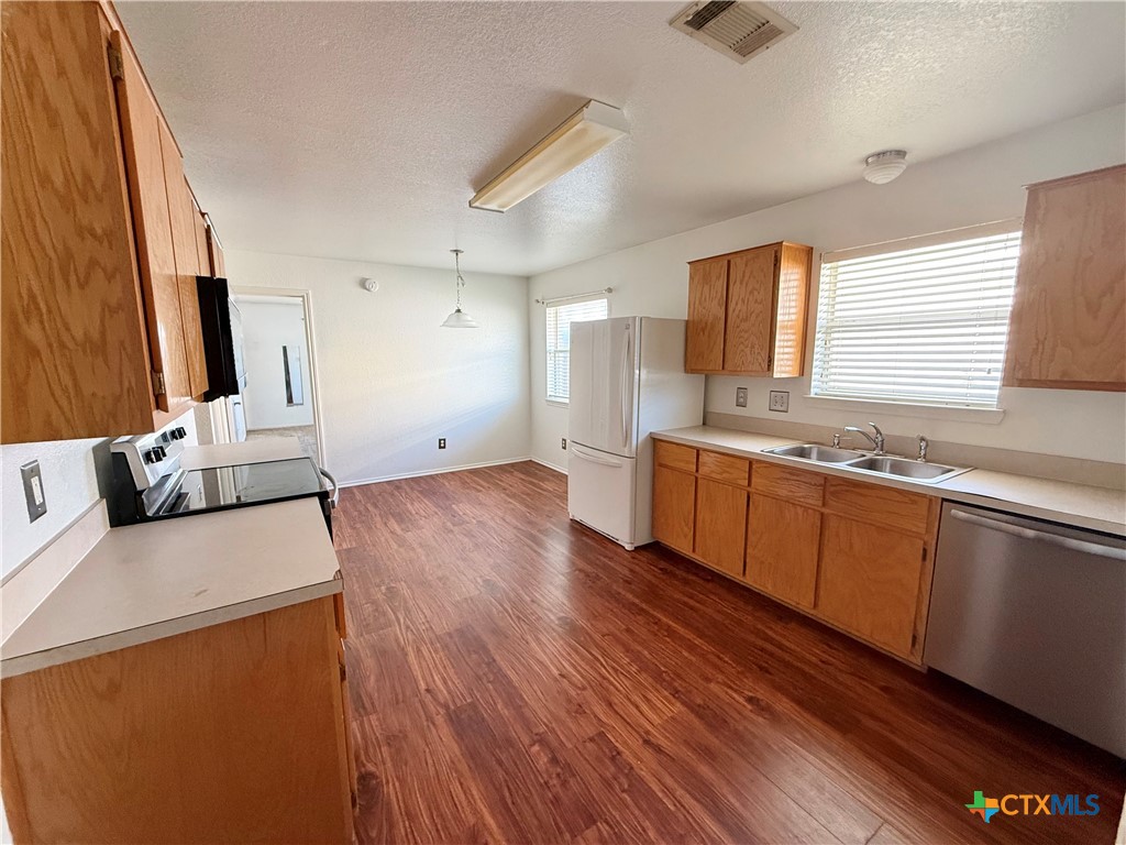 4504 Aspen Drive Property Photo 4