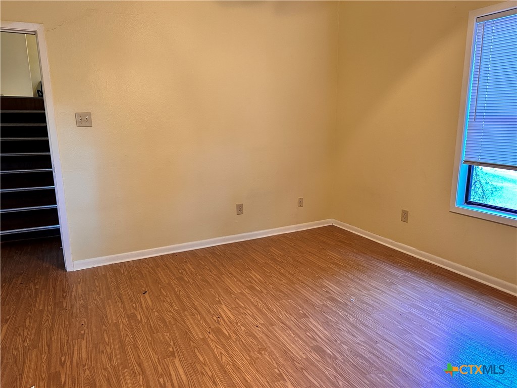 901 Hillyer Street Property Photo 9