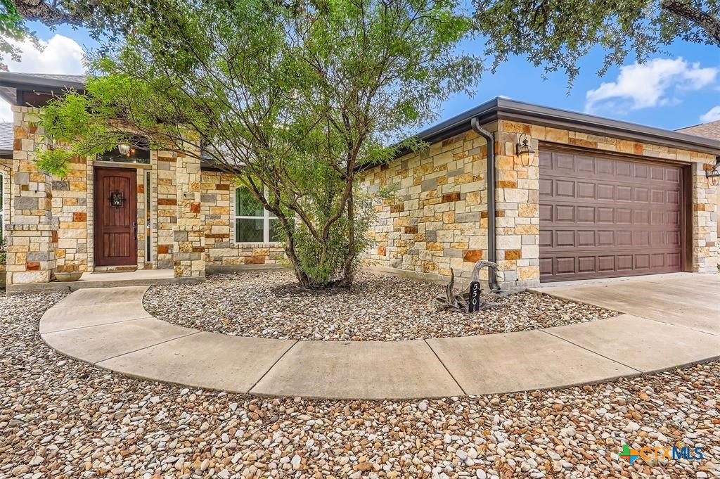 5501 Hitching Post Property Photo 1