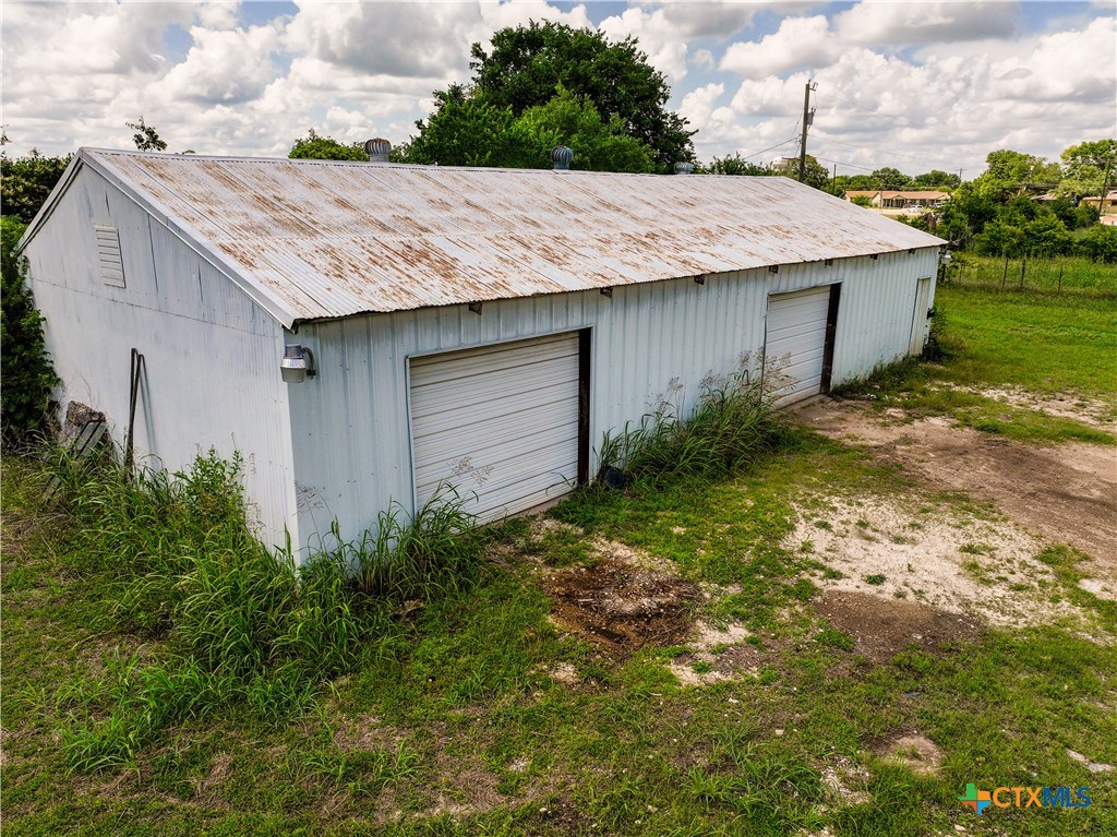 1711b Holland Road Property Photo 6