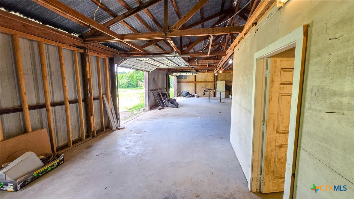 1711b Holland Road Property Photo 13