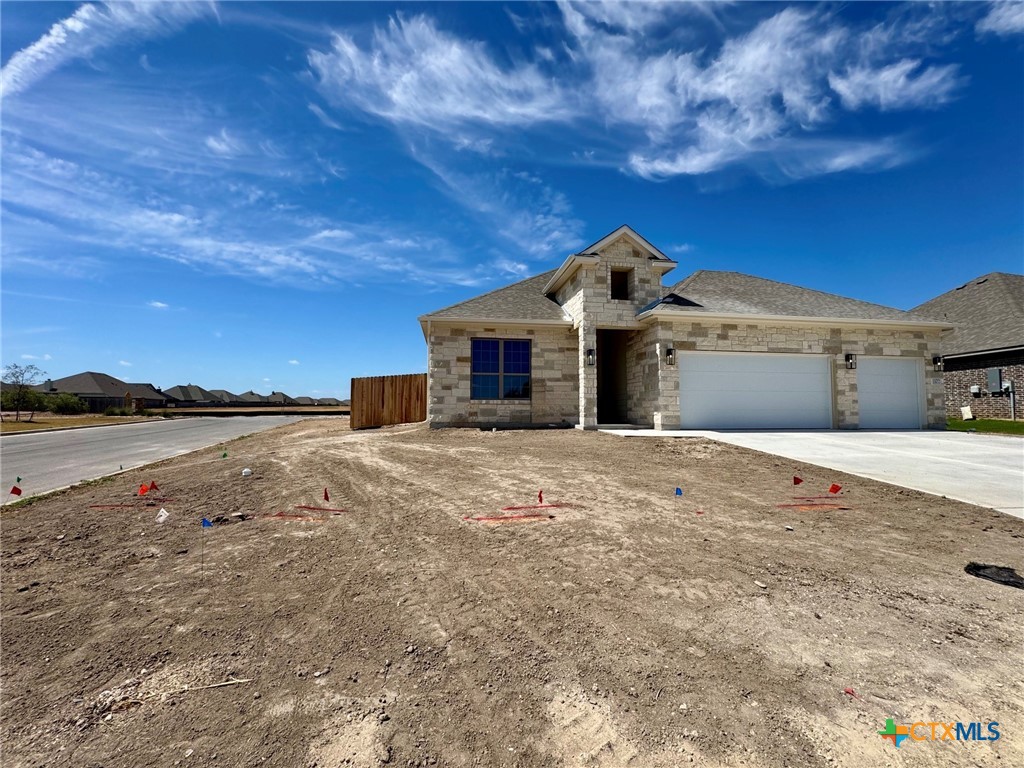 1102 Bending Bough Way Property Photo 2