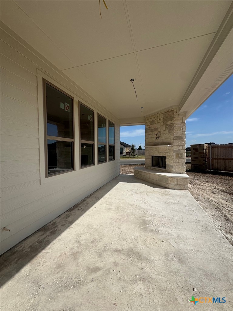1102 Bending Bough Way Property Photo 13