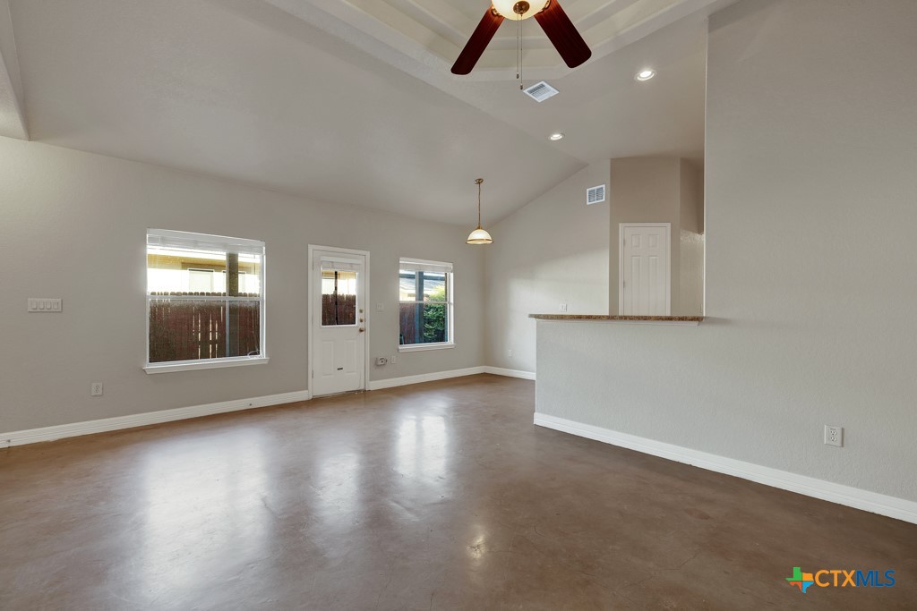 388 E Faust Street Property Photo 5