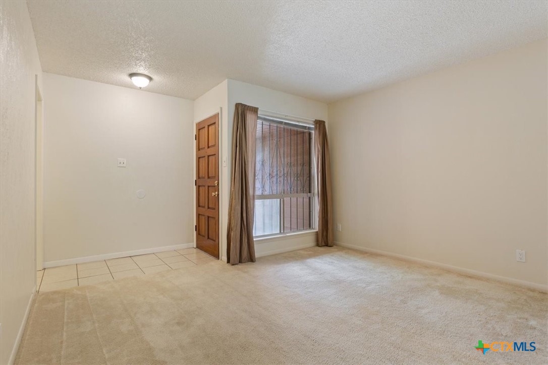 1906 Willowbend Drive Property Photo 5