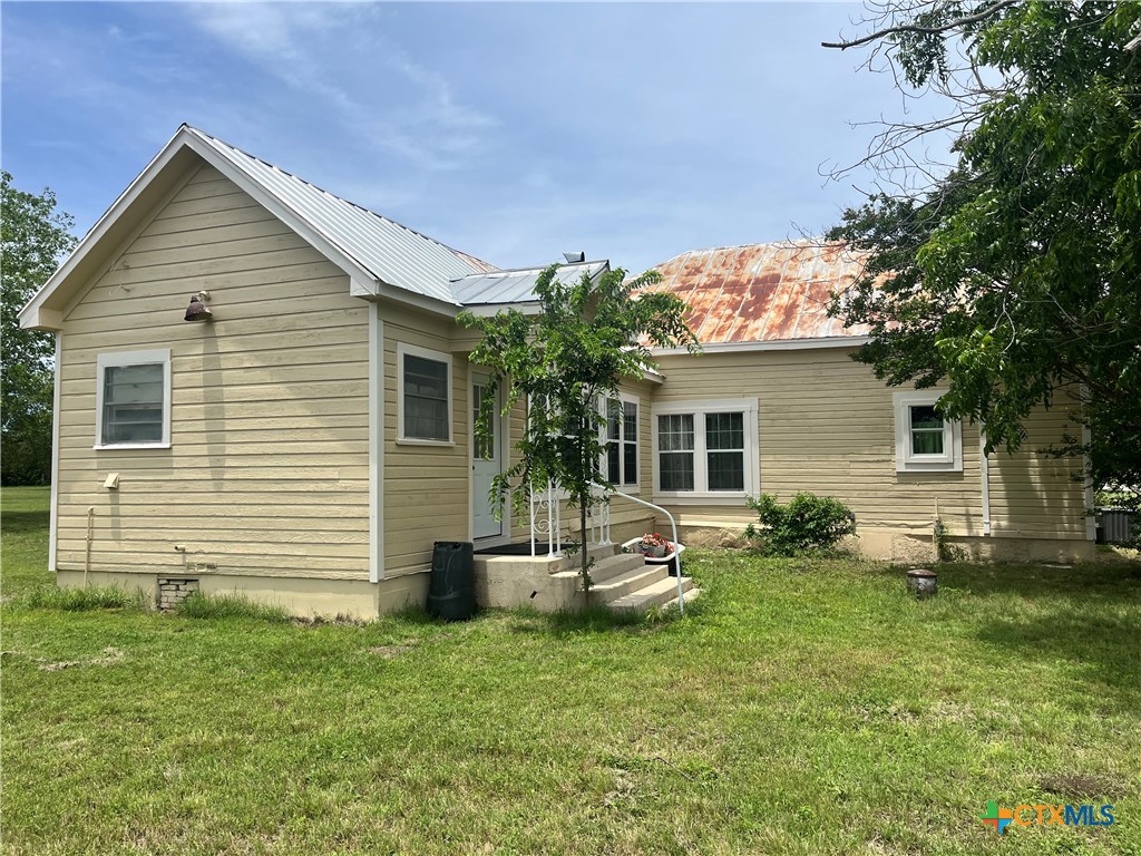 1312 Fm 581 Highway Property Photo 5