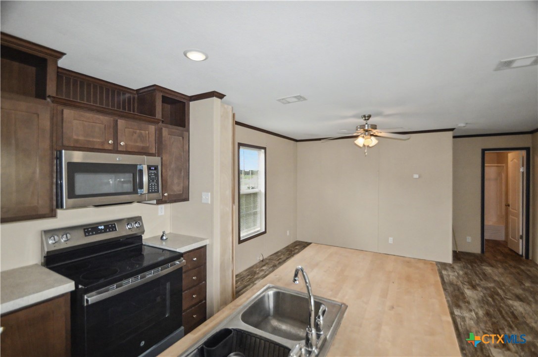 1312 Fm 581 Highway Property Photo 25