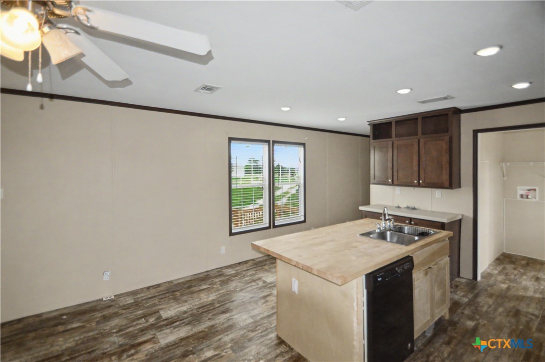 1312 Fm 581 Highway Property Photo 27