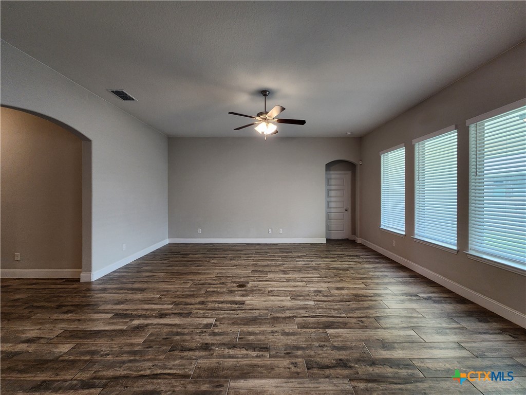 1331 Gruene Glen Property Photo 8