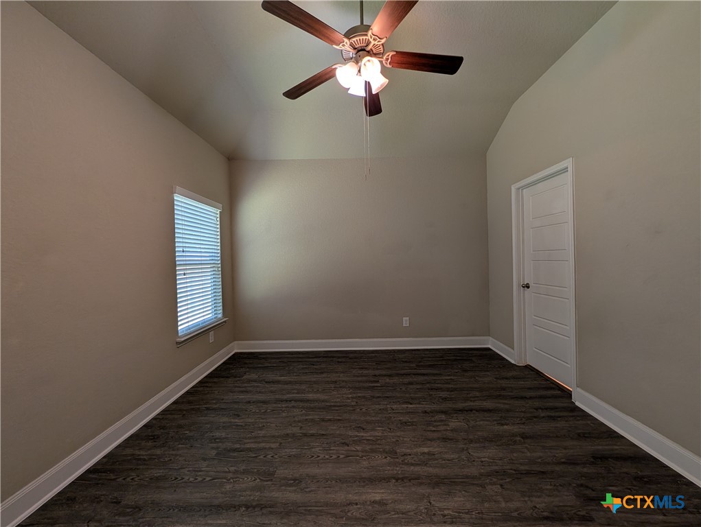 1211 Old Fm 306 Property Photo 13