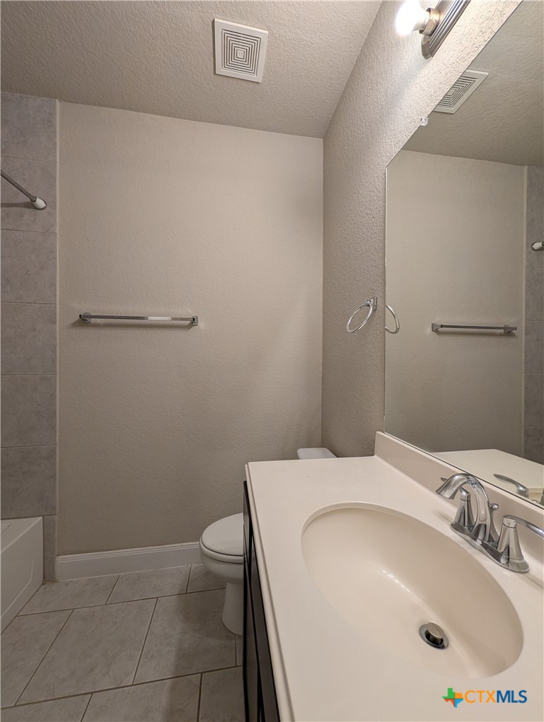 1211 Old Fm 306 Property Photo 17