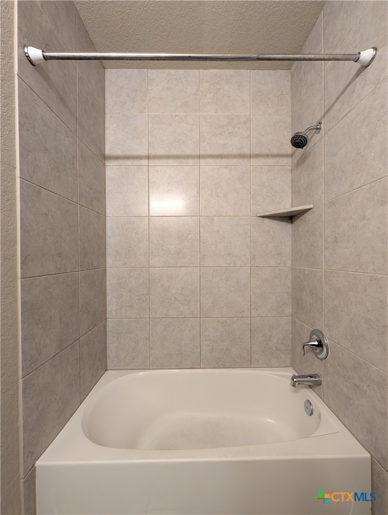 1211 Old Fm 306 Property Photo 18