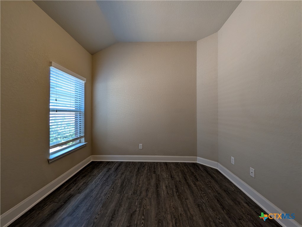 1211 Old Fm 306 Property Photo 20