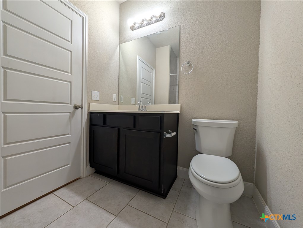 1209 Old Fm 306 Property Photo 18