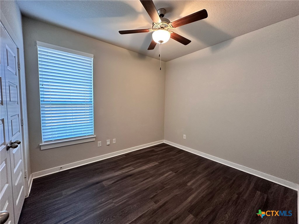 371 Creekside Curve Property Photo 14