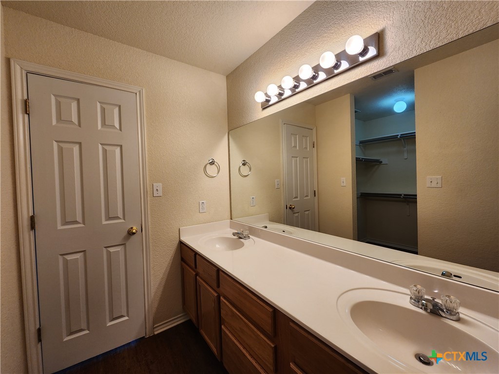 3014 Green Mountain Drive Property Photo 21