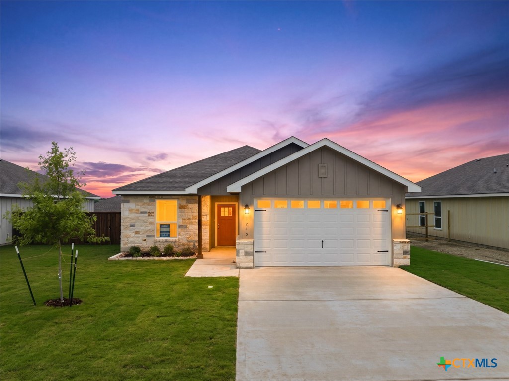 1215 Victory Ranch Trail Property Photo 1