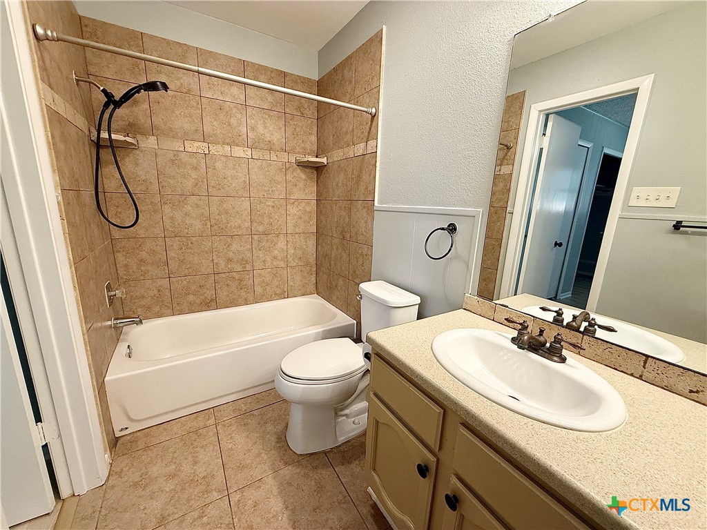 705 Woodcrest Circle Property Photo 19