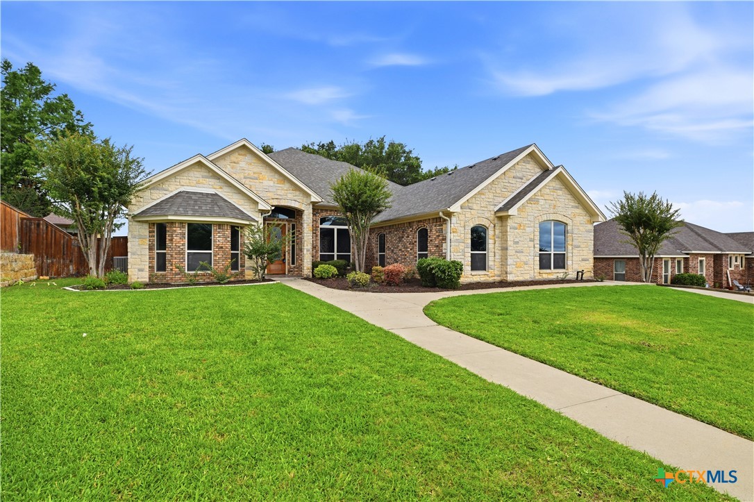8006 Ridgeway Court Property Photo 1