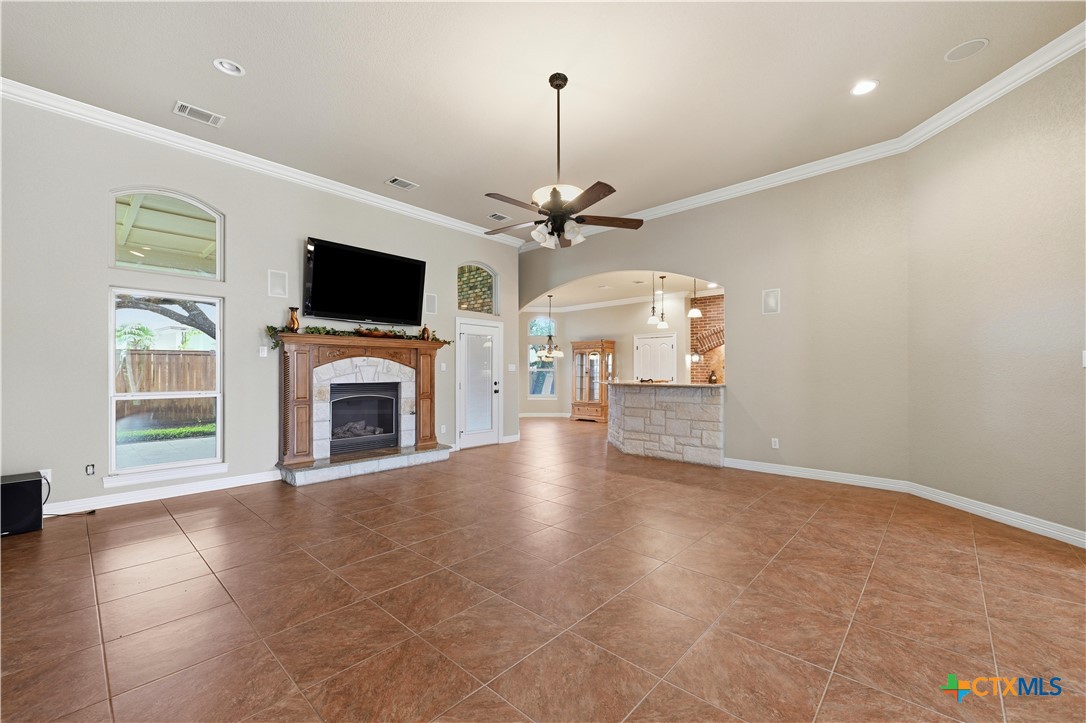 8006 Ridgeway Court Property Photo 3