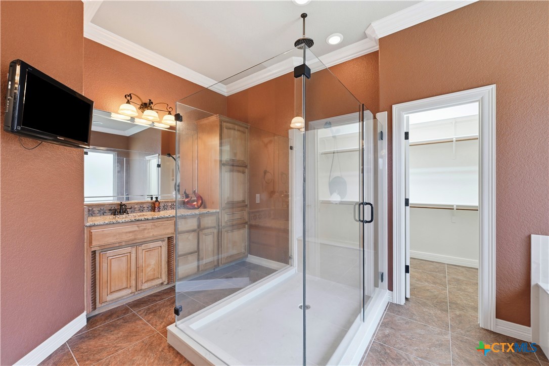 8006 Ridgeway Court Property Photo 16