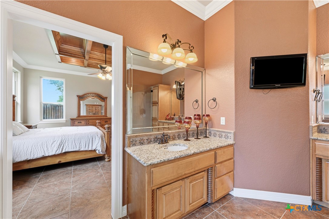 8006 Ridgeway Court Property Photo 17