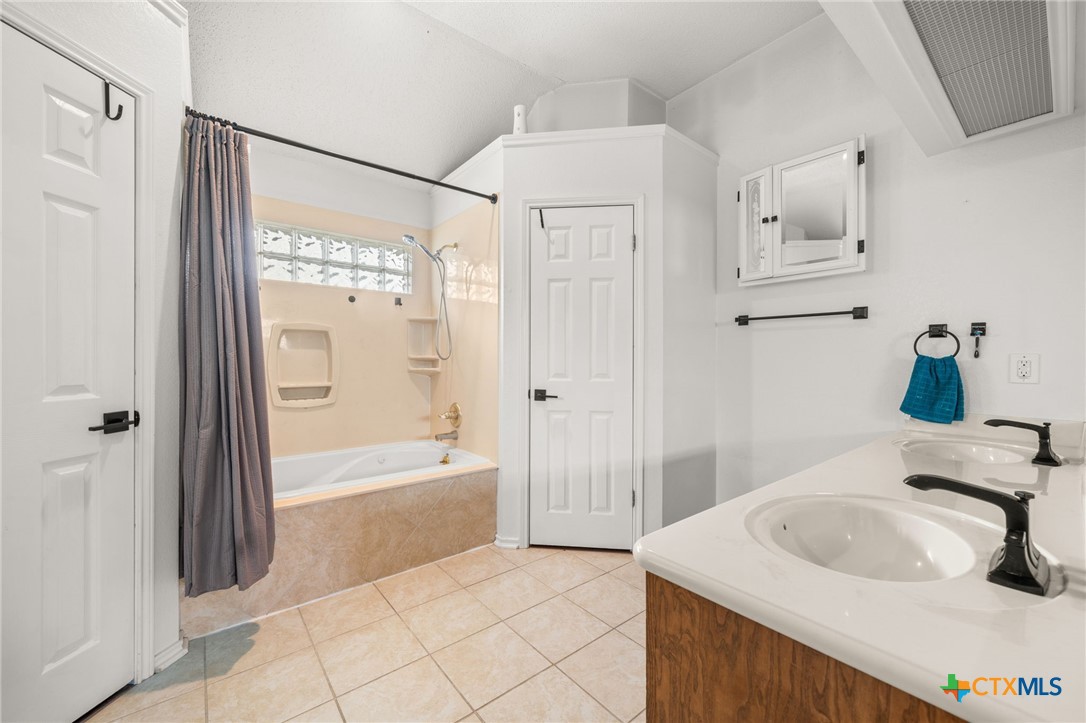 381 Norwood Drive Property Photo 13