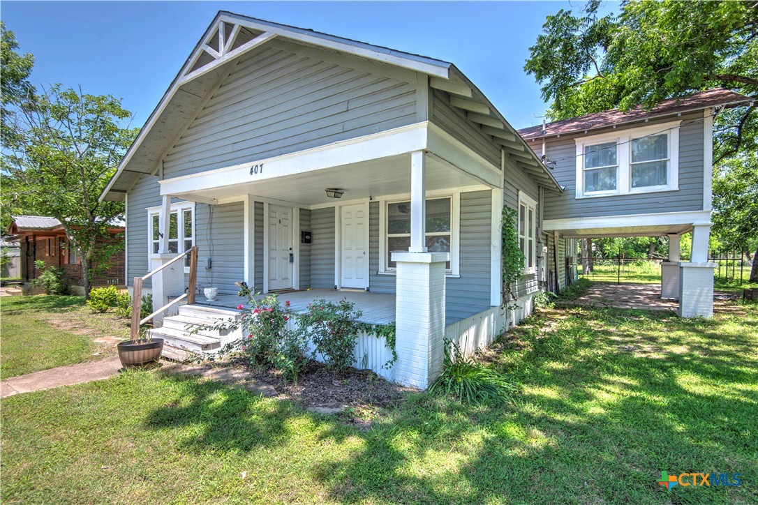 407 8th Street Property Photo 4