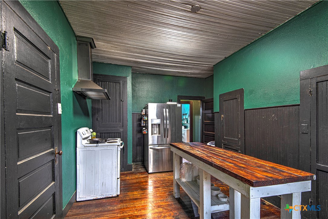 407 8th Street Property Photo 14