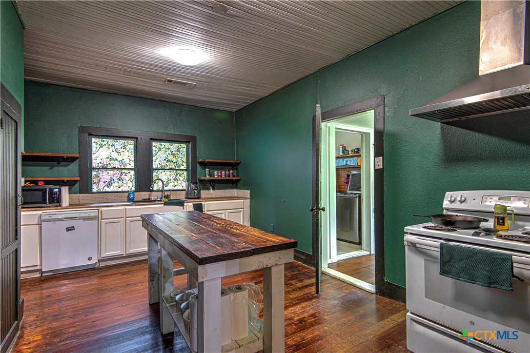407 8th Street Property Photo 15