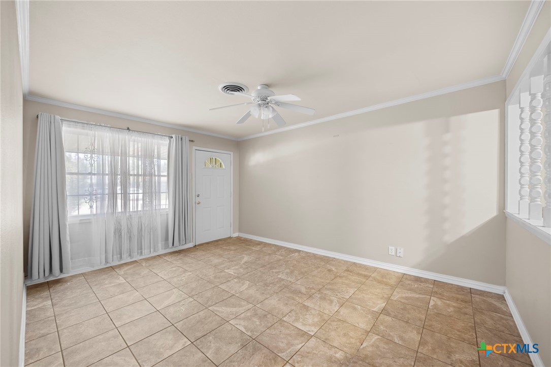 3817 Lancelot Lane Property Photo 4