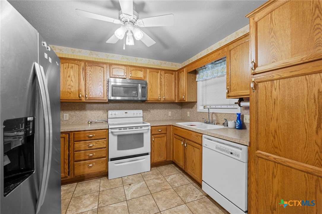 3817 Lancelot Lane Property Photo 6