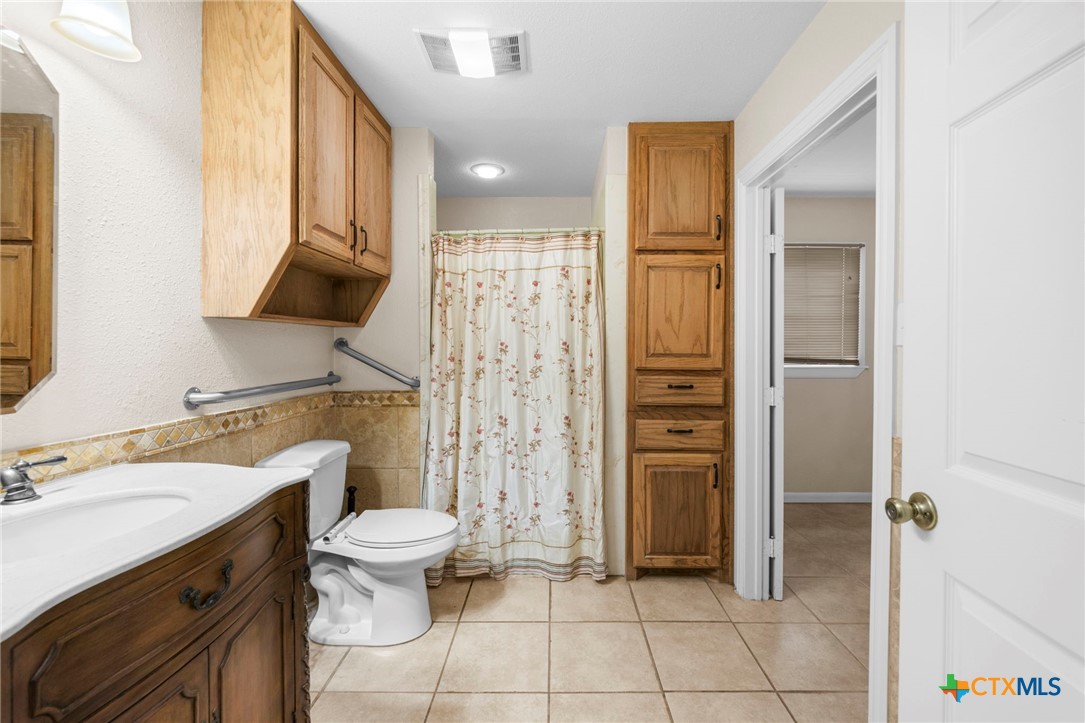 3817 Lancelot Lane Property Photo 18