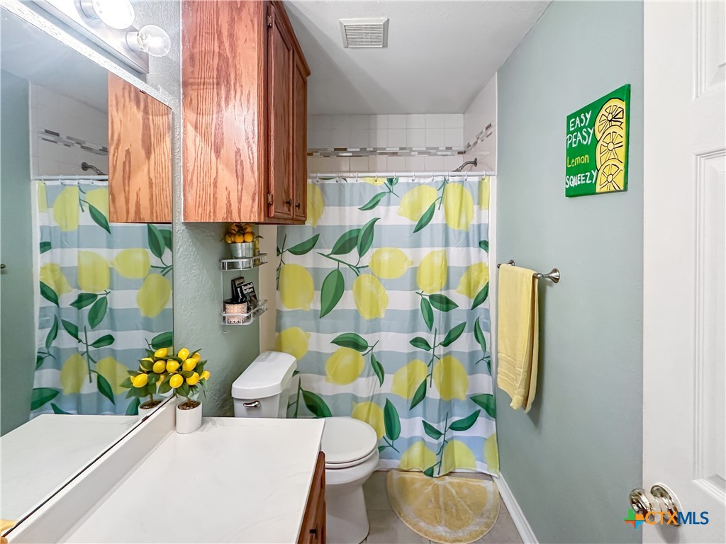 704 S Market Street Property Photo 18