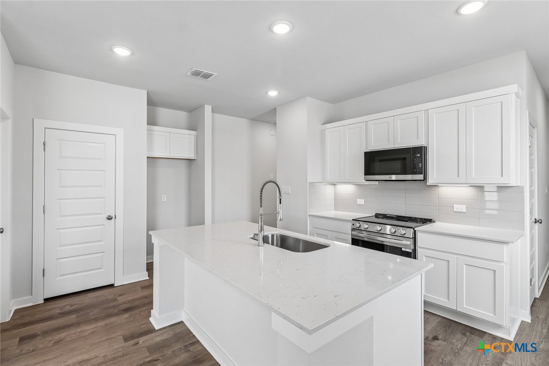 1201 Lavender Way Property Photo 10