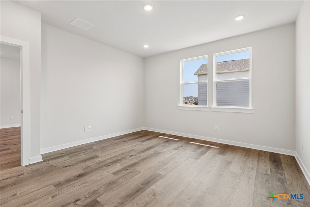 1201 Lavender Way Property Photo 16