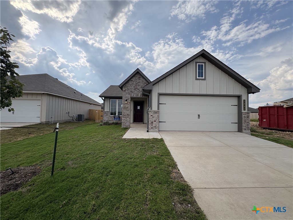 1442 Dowdy Drive Property Photo 1