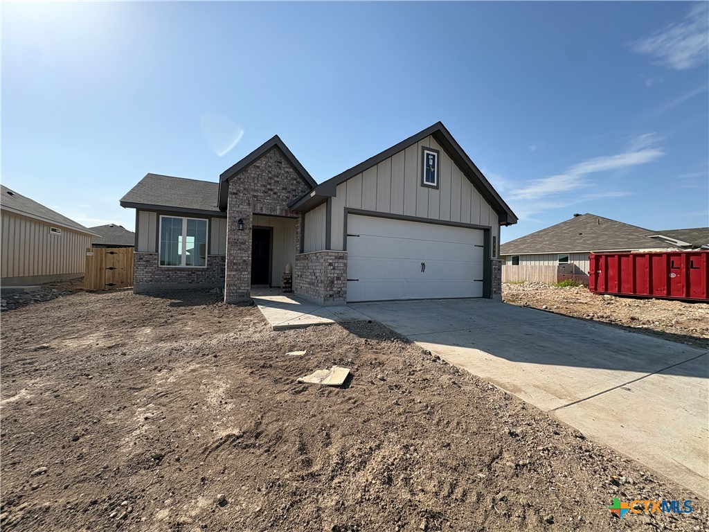 1442 Dowdy Drive Property Photo 2