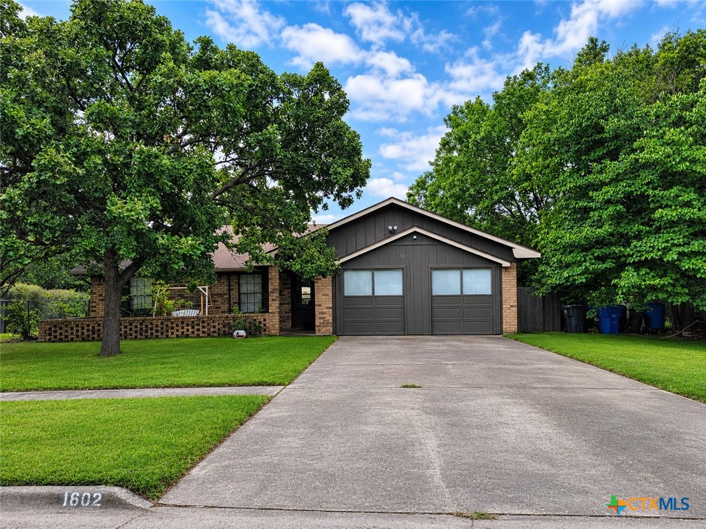 1602 Nimitz Circle Property Photo 1