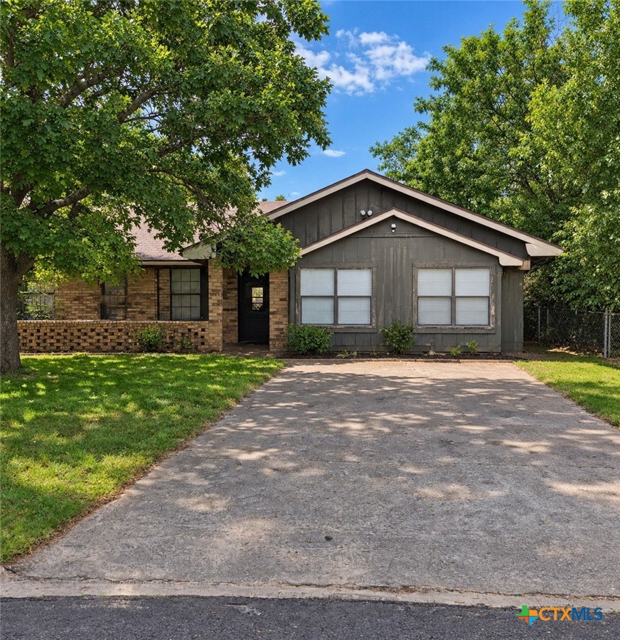 1602 Nimitz Circle Property Photo 1