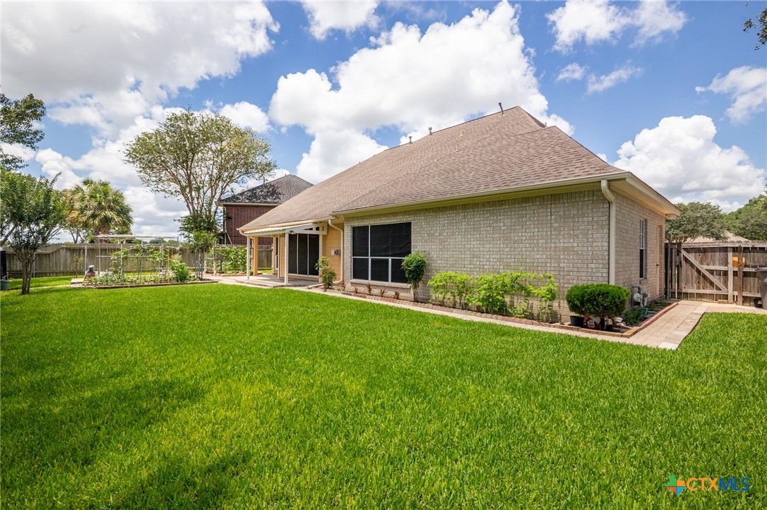 103 Eton Green Property Photo 38