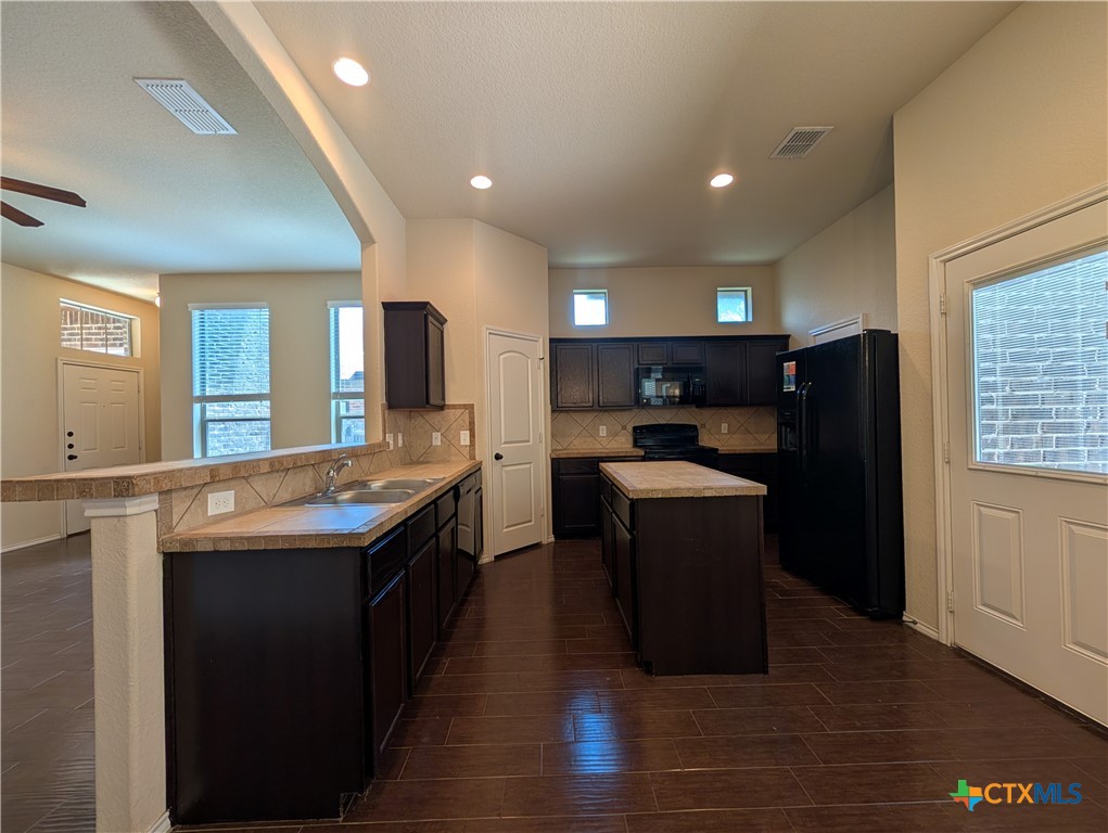 622 Creekside Circle Property Photo 7