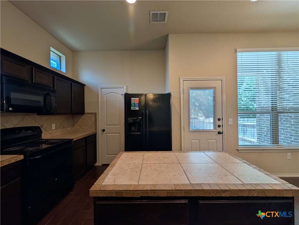 622 Creekside Circle Property Photo 10