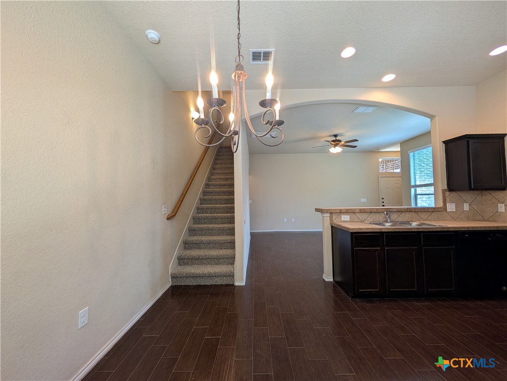 622 Creekside Circle Property Photo 13