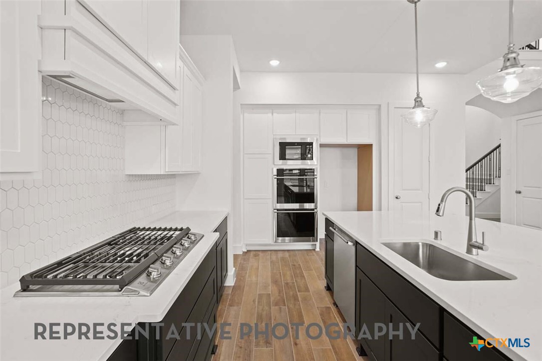 113 Corazon Property Photo 3