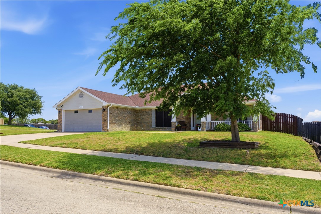 5300 Hunters Ridge Trail Property Photo 3