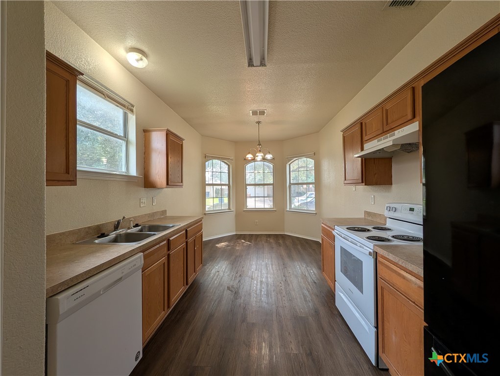 341 Placid Meadow Property Photo 5