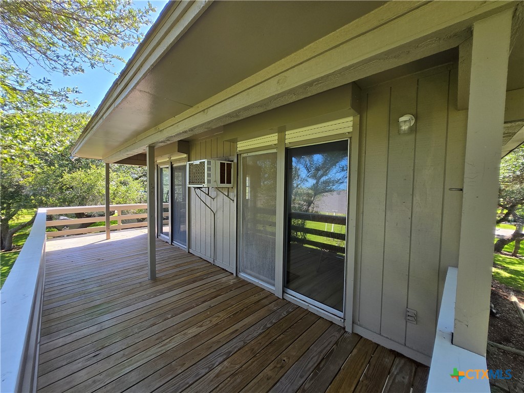2182 W Bayshore Drive Property Photo 6