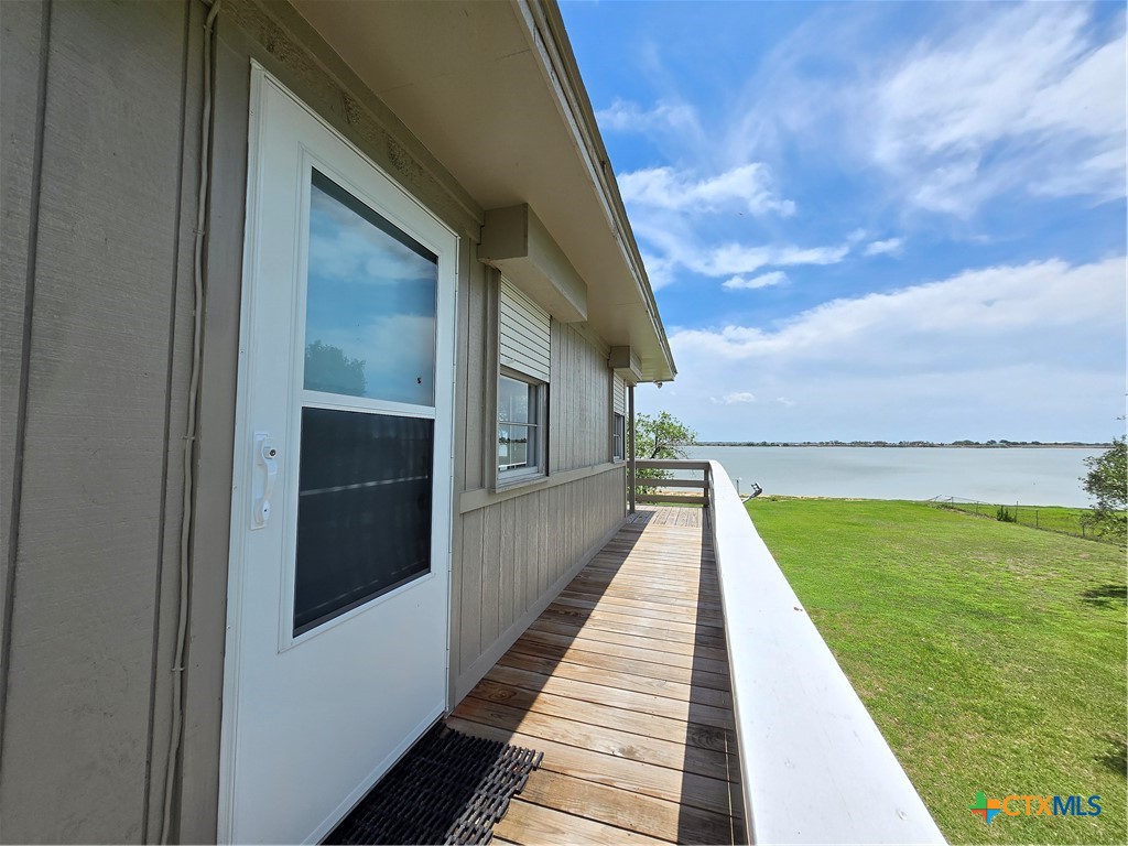 2182 W Bayshore Drive Property Photo 9